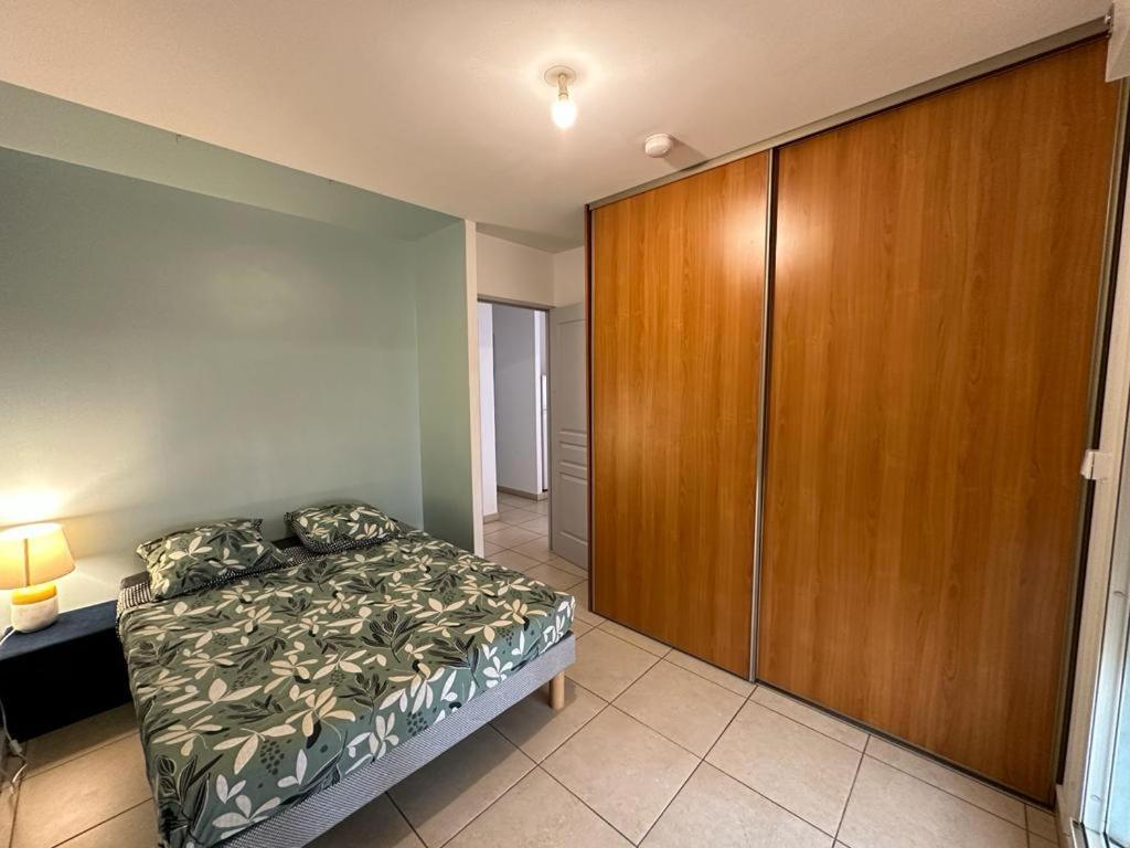 Appartement T3 Proche Aeroport Et Nordev Sainte Clotilde Exterior photo