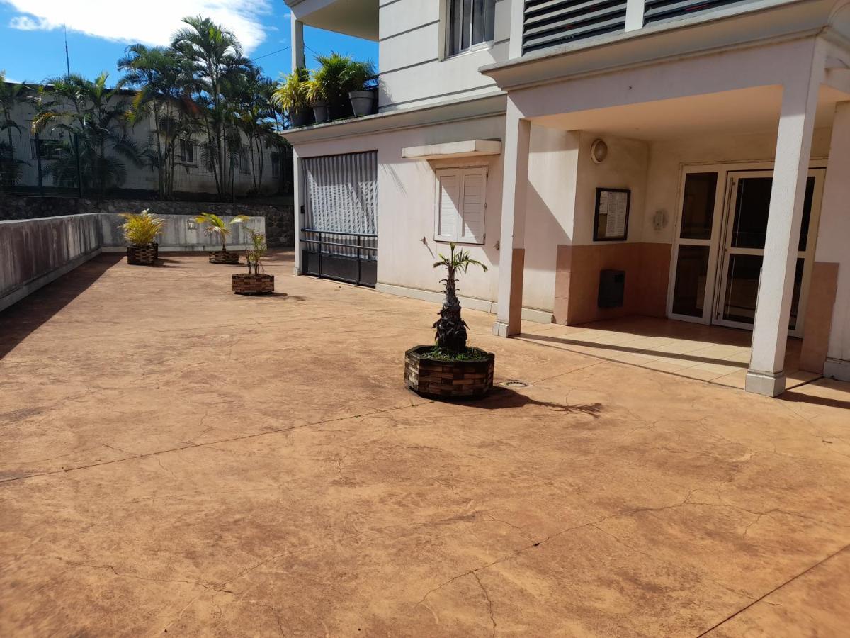 Appartement T3 Proche Aeroport Et Nordev Sainte Clotilde Exterior photo